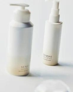 Absolute Silk Cleansing Milk