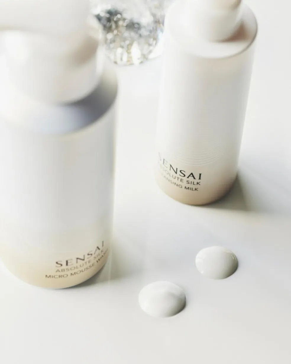 Absolute Silk Micro Mousse Wash