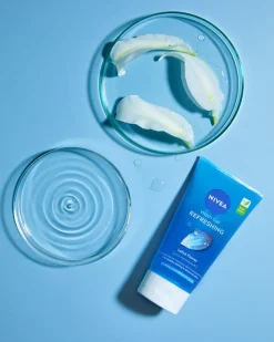 Essential Refreshing Wash Gel