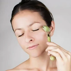 Jaderulle - Ansigtsrulle for Smuk Hud