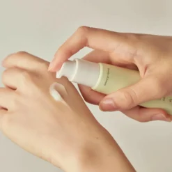 Light On Serum: Centella + Vita C