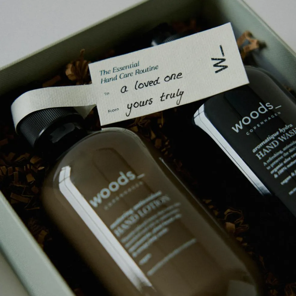 Love The Skin Your'e In Body Care Routine Gaveæske