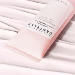 Madagascar Centella Poremizing Deep Cleansing Foam
