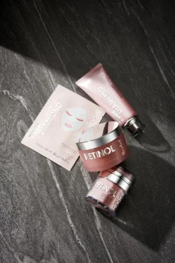 Pink Diamond Lifting Mask