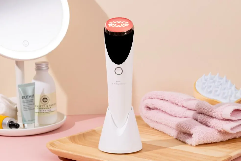 Pure Red LED Light Therapy Device