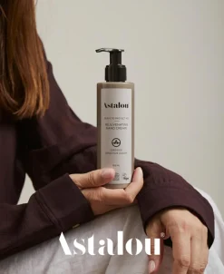 Serve To Protect Me Rejuvenating Hand Cream